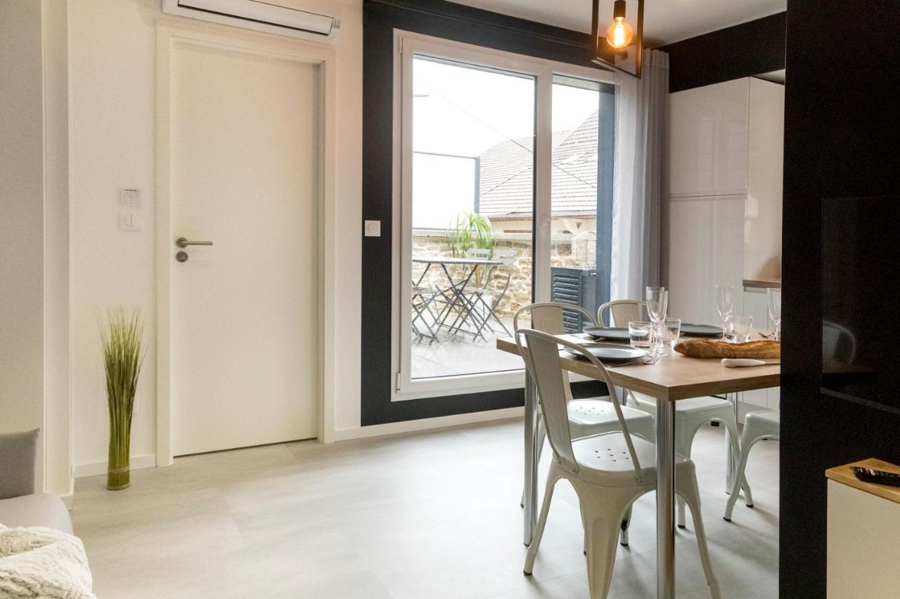 Appart-Hotel N 4 Calme Avec Terrasse, Wi-Fi Haut Debit, Petit-Dejeuner, Room-Service Et Parking Prive Chouzelot Exteriér fotografie