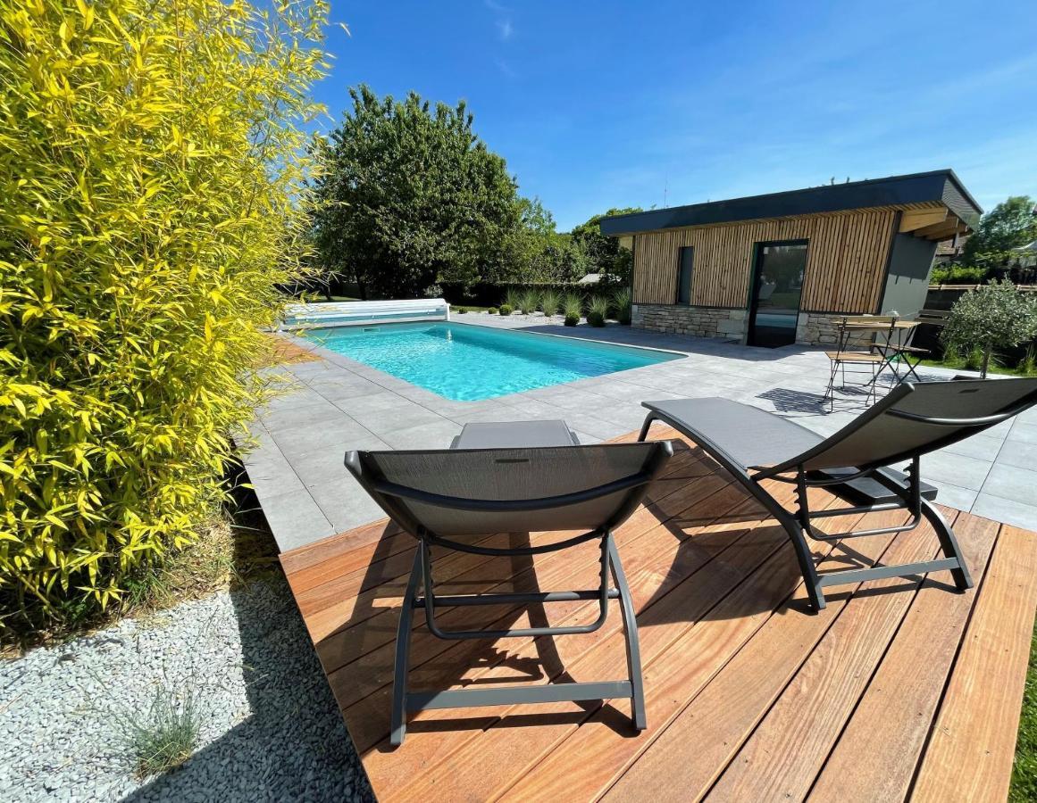 Appart-Hotel N 4 Calme Avec Terrasse, Wi-Fi Haut Debit, Petit-Dejeuner, Room-Service Et Parking Prive Chouzelot Exteriér fotografie