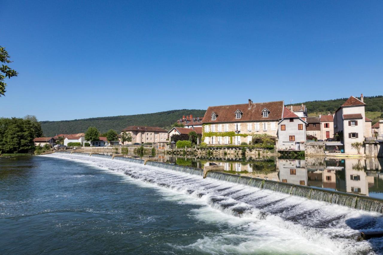 Appart-Hotel N 4 Calme Avec Terrasse, Wi-Fi Haut Debit, Petit-Dejeuner, Room-Service Et Parking Prive Chouzelot Exteriér fotografie